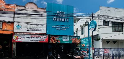 Outlet Roti Unyil Omari Batu